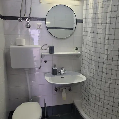 Apartment Vini