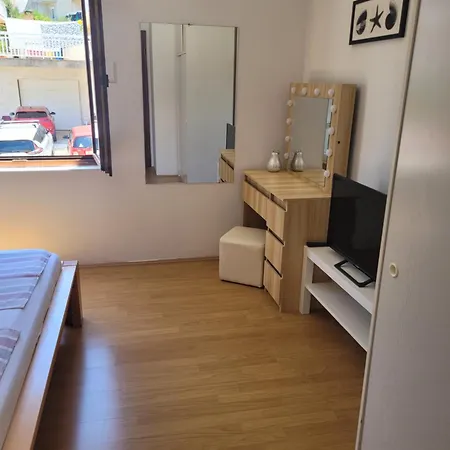 Apartmani Vini *