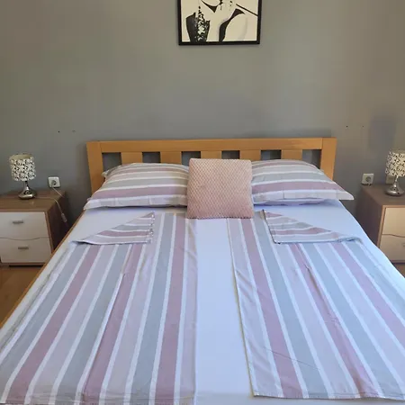 Apartmani Vini
