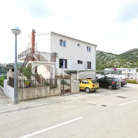 Vini Apartment *